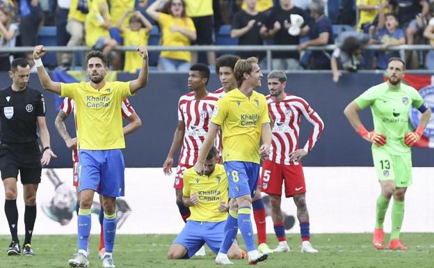 El Atlético se pega otro batacazo sobre la bocina