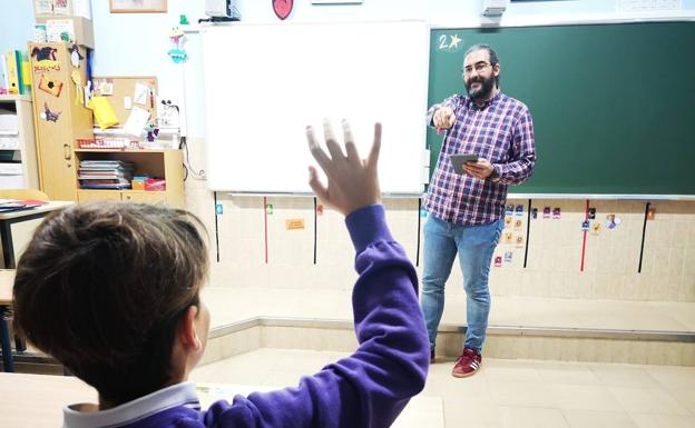 El leonés Luis Gutiérrez Martín, elegido entre los diez mejores maestros de Primaria de España por los Premios Educa