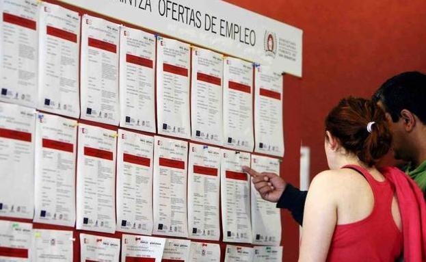 Empleo convoca 3,75 millones en subvenciones para la contratación temporal de jóvenes de 16 a 30 años por las entidades locales