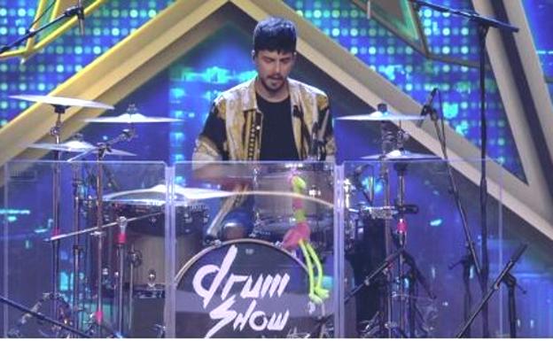 El Drumshow de «Davicín» enfrenta a Risto con el representante de León: «Es sólo tocar una batería»