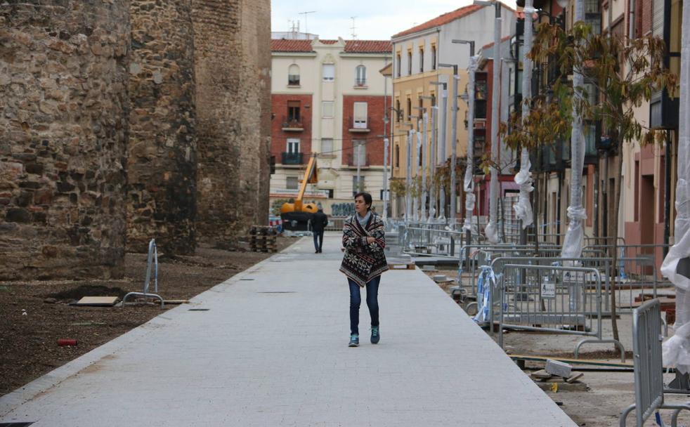 La peatonalización de Los Cubos ya es una realidad y la obra mira a abril para su apertura total