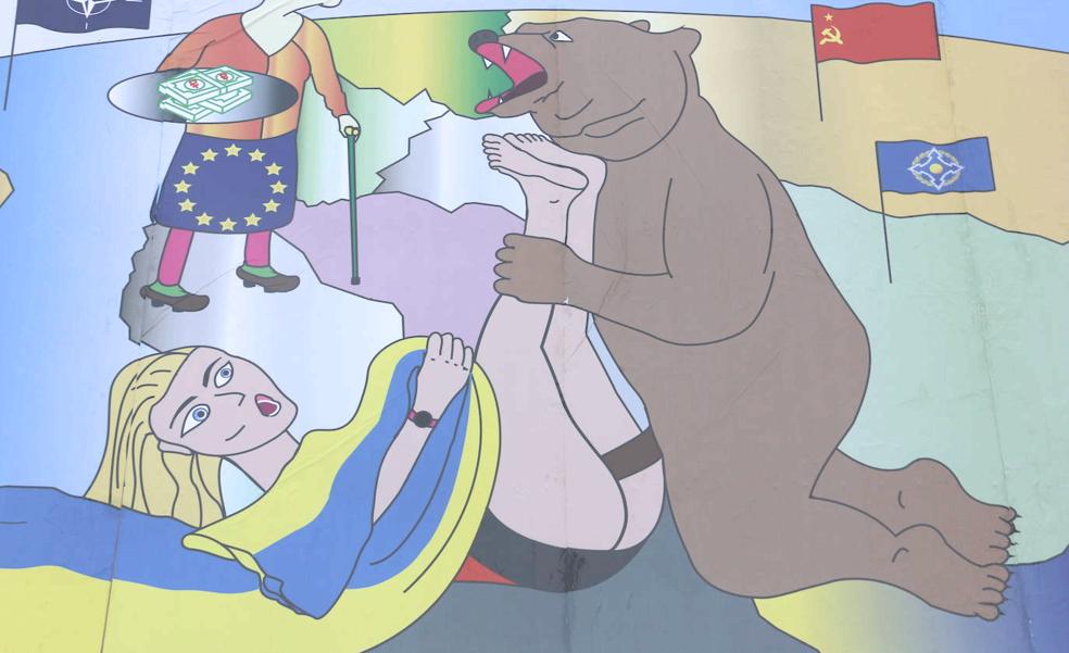 El 'misterioso' artista urbano vuelve a adornar León con «la violación de Ucrania»
