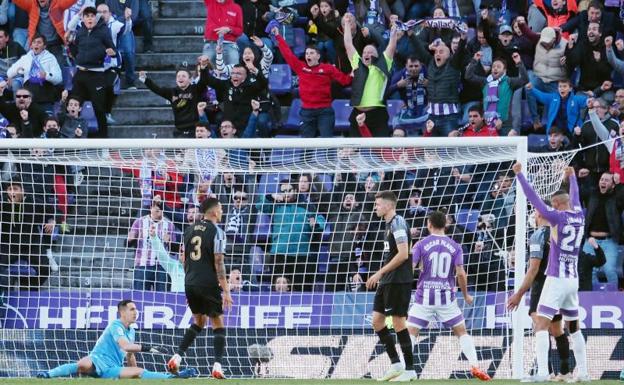 El Valladolid hunde aún más al Elche