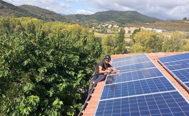 La energía solar genera 6.000 empleos directos e indirectos en Castilla y León gracias a una potencia instalada de 1.351 megavatios