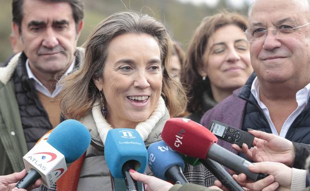 El PP presenta un Plan de apoyo a la ganadería, promete derogar la protección del lobo y «un plan de choque» en los ataques