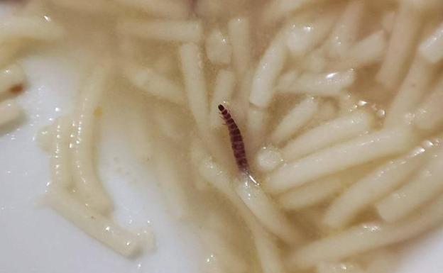 Vázquez carga contra la «irresponsabilidad» de poner en duda la seguridad alimentaria en hospitales