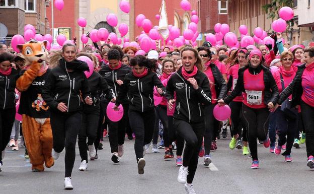 Almom recauda 30.000 euros en la VII Carrera de la Mujer