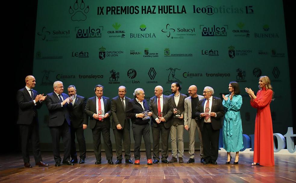 León vuelve a 'hacer huella' con leonoticias y reconoce «el talento y los valores» de quienes hacen «una provincia mejor»