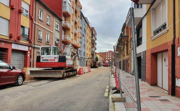 El Plan de Asfaltado de León mejorará esta semana cinco puntos de la ciudad