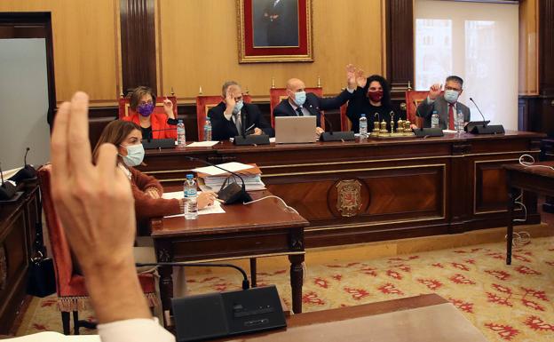 Expira el plazo para constituir la 'comisión del 10' sin avances: «No hay ganas de rendir cuentas»