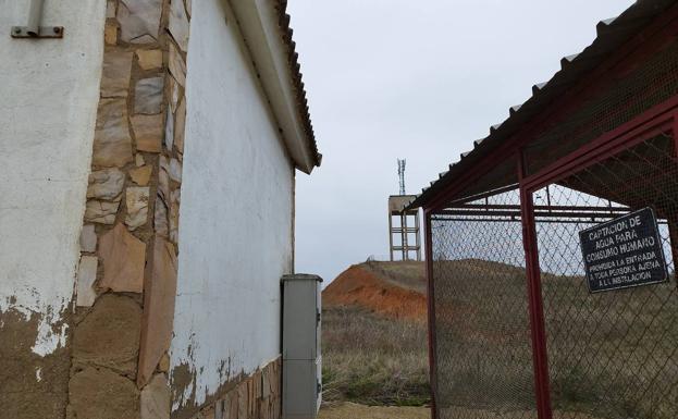 Valencia de Don Juan apuesta por la energía solar para reducir la factura del depósito de aguas de El Tesoro