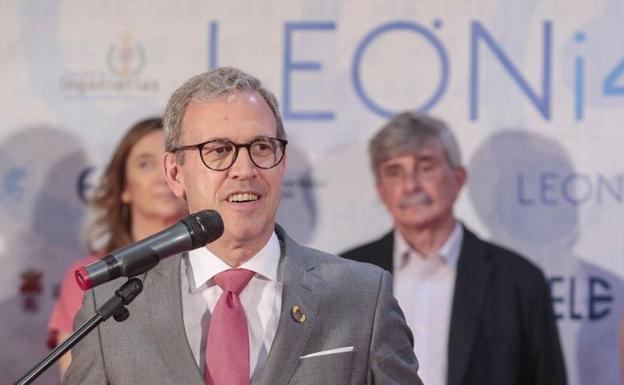 CCOO acusa a Veganzones de «arrasar» con la Consejería, tras cinco ceses