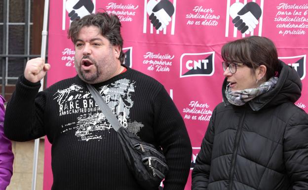 CNT León reclama «el derecho a sindicarse y manifestarse» por sus seis compañeras condenadas en Gijón