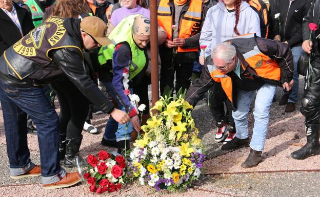 Las víctimas de los accidentes de tráfico honran la memoria de los que no están y piden reconocimiento