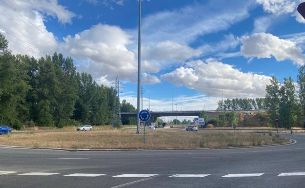 La Junta invertirá 4,4 millones para renovar la señalización horizontal de Red Autonómica de Carreteras los próximos dos años