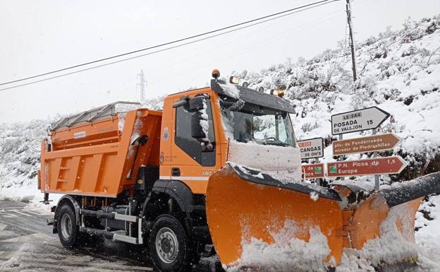 El PP denuncia que la falta de previsión de la Diputación de León provoca incomunicaciones por las nevadas en el Valle de Valdeón