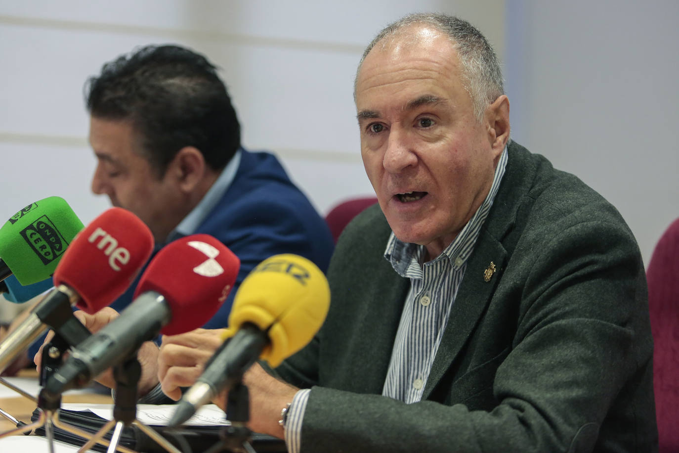 UPL denuncia el «trato de favor» de la Junta a Serunión, que será la concesionaria de todos los comedores de León