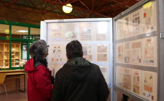 Cinco colecciones filatélicas para celebrar los 170 años de la Facultad de Veterinaria