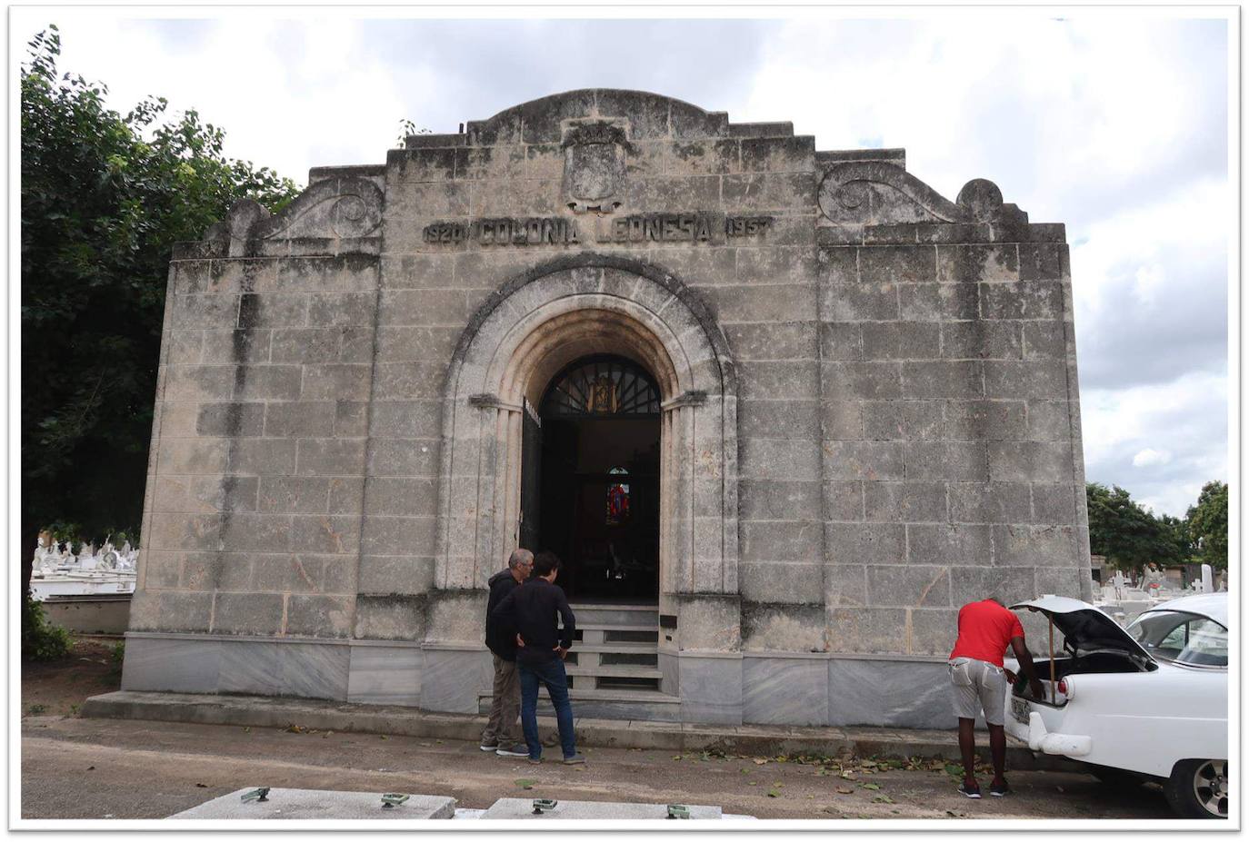 Panteón de la Colonia Leonesa en Cuba