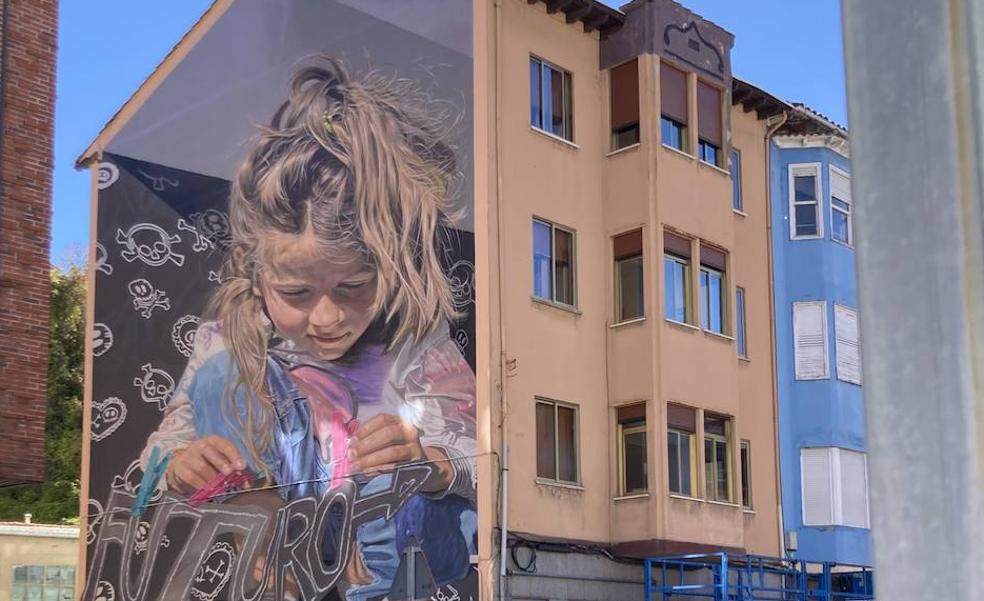 El artista leonés 'Dadospuntocero' vuelve a hacer el mejor mural del mundo
