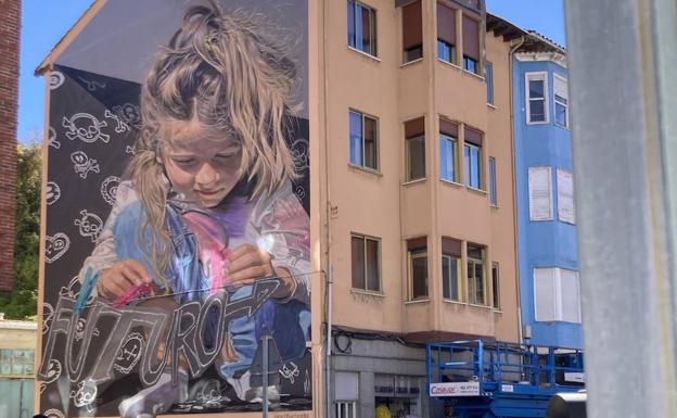 El artista leonés 'Dadospuntocero' vuelve a hacer el mejor mural del mundo