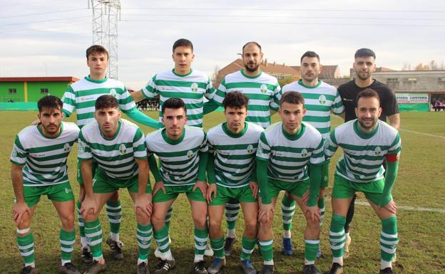 La Virgen derrota al Palencia y sigue peleando por el ascenso