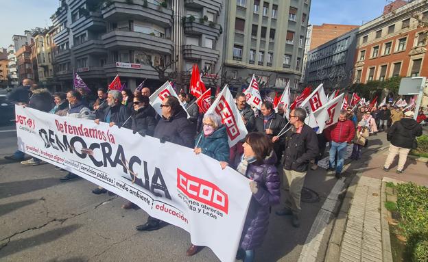 Los sindicatos claman en la calle elecciones a Mañueco para «sacar a VOX de las instituciones»