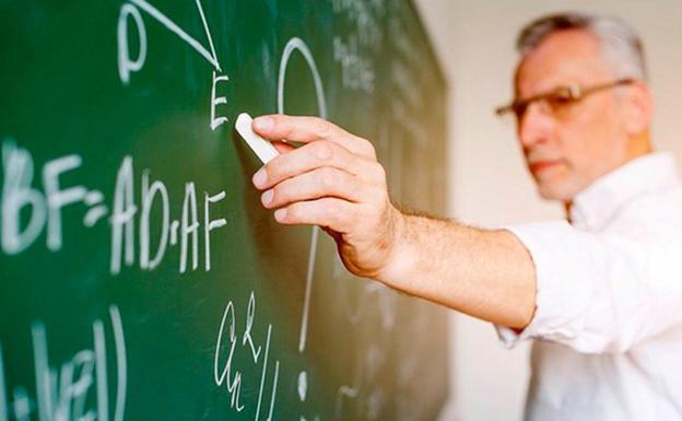 Castilla y León cuenta este curso con 84 profesores honoríficos que seguirán impartiendo clase