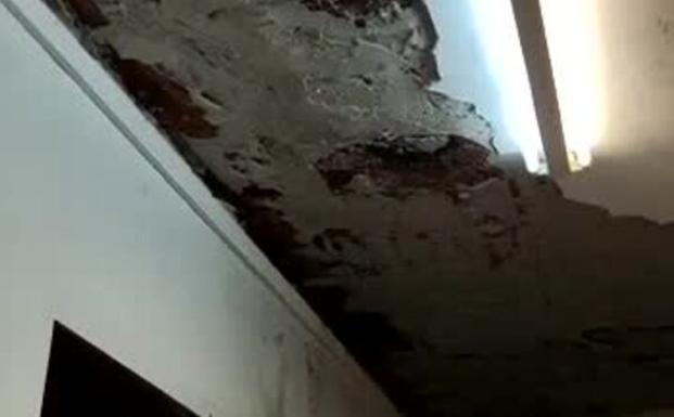 IU León culpa al Ayuntamiento y la Junta de la situación de los colegios