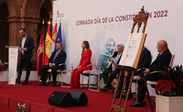 La provincia de León se reúne en torno a la Constitución