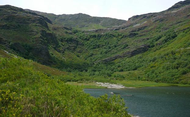 Descubriendo rutas por León: el sendero del Lago de La Baña