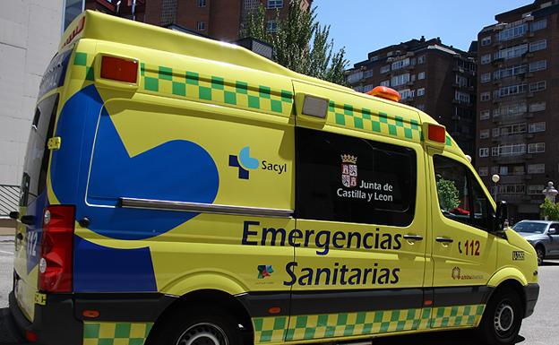 Herido un motorista tras ser arrollado por un coche en Valdevimbre