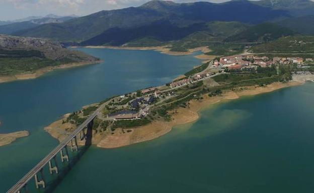 Las lluvias de la última semana no revierten el bajo nivel de los embalses