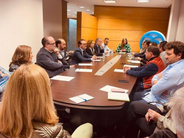 Muñoz presenta sus líneas de acción en la primera reunión del nuevo comité de dirección del PP