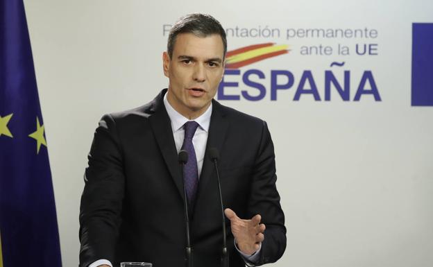 Sánchez acusa a PP y Vox de querer «amordazar» al Parlamento con un «complot burdo»