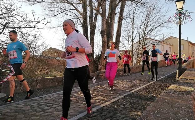 El 'Cross popular de reyes' y la 'I Carrera de orientación navideña' abren el año deportivo solidario en Benavides de Órbigo