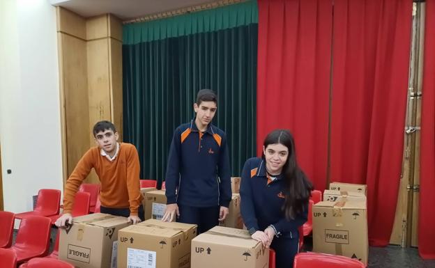 El Colegio Divina Pastora participa un año más en la 'Campaña del Kilo'