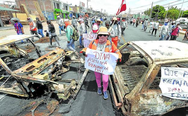 La represión agrava la crisis política de Perú