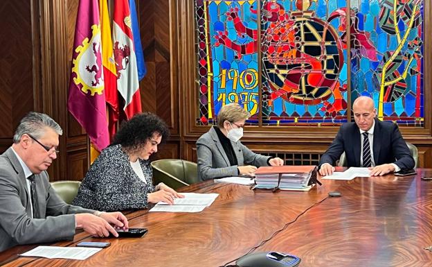 Luz verde para iluminar 17 pasos de cebra de León con led con una inversión de 350.000 euros