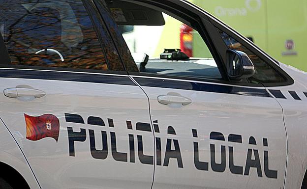 Unos 200 vehículos se citan en el centro comercial de La Granja para realizar carreras ilegales