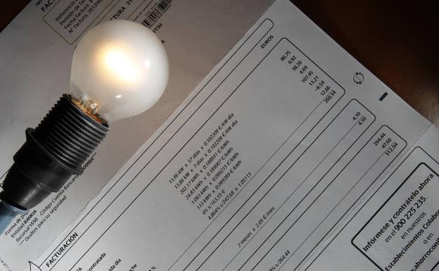El precio de la luz cae hasta los 93,36 euros, el más bajo de diciembre