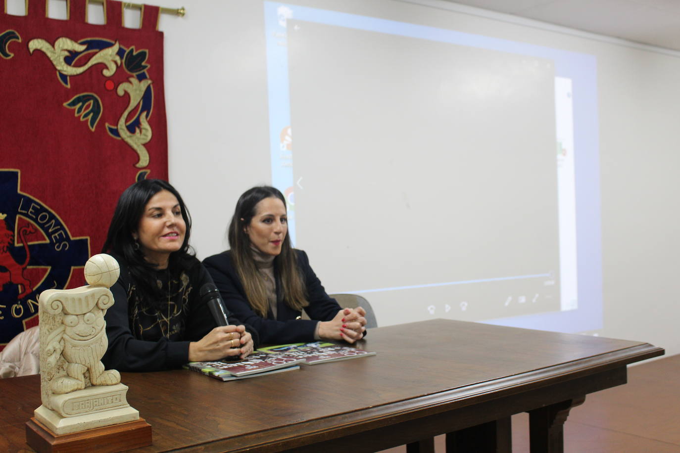 Charla de Ruth Fernández y Carolina Rodríguez