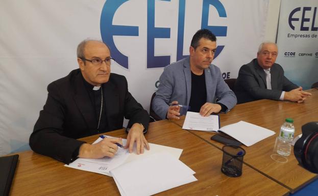 Fele Bierzo y Cáritas firman un convenio de colaboración para fomentar la inserción laboral de personas en riesgo de exclusión social