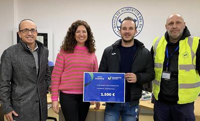 Los trabajadores de Cementos Cosmos donan 3.000 euros a los bancos de alimentos de Toral de los Vados y Ponferrada