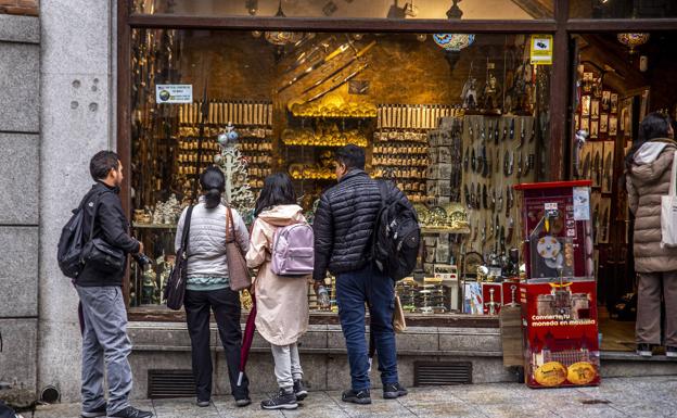 La economía se frenó en verano al 0,1% con el consumo en mínimos