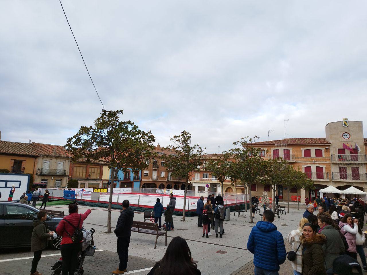 Papá Noel visitó Valencia de Don Juan y recibió las peticiones de los 'pequecoyantinos'