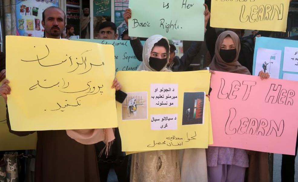 Varias ONG internacionales suspenden su trabajo en Afganistán por no poder emplear mujeres