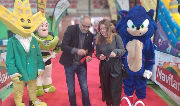 El país de la Navidad ya juega en Ponferrada