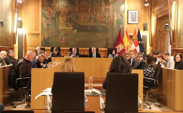 La Diputación inyecta 23 millones a planes provinciales y reconoce un remanente de otros 50