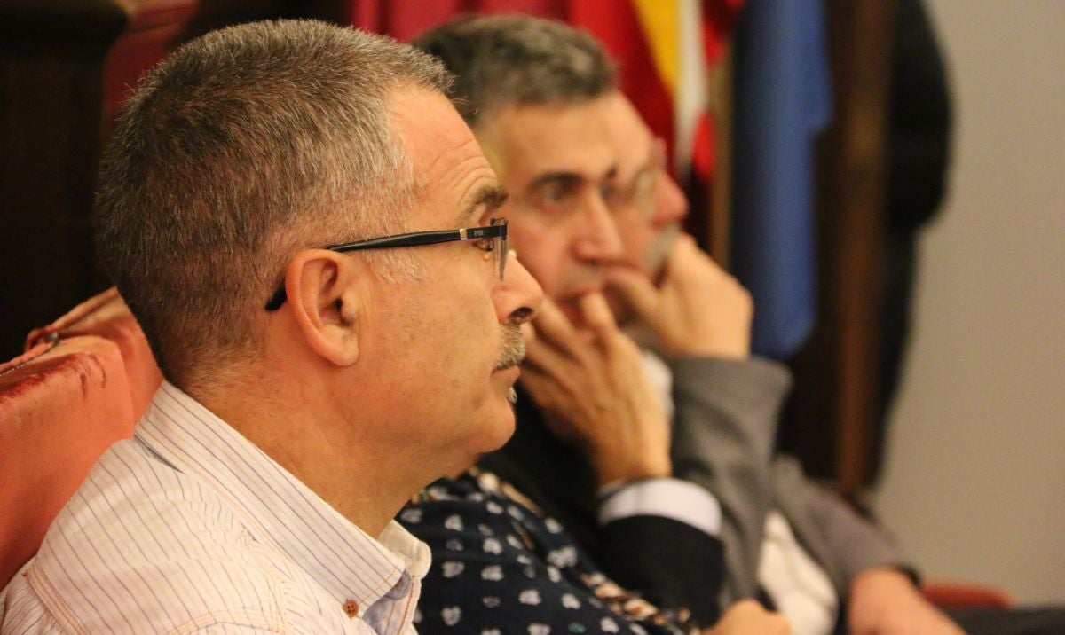 Pleno municipal ordinario en el Ayuntamiento de León